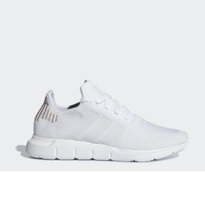 NEVER WORN - ADIDAS SWIFT RUNNING SHOES